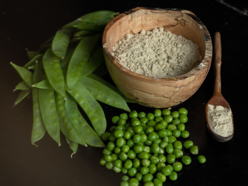 Erbsenprotein in Schale