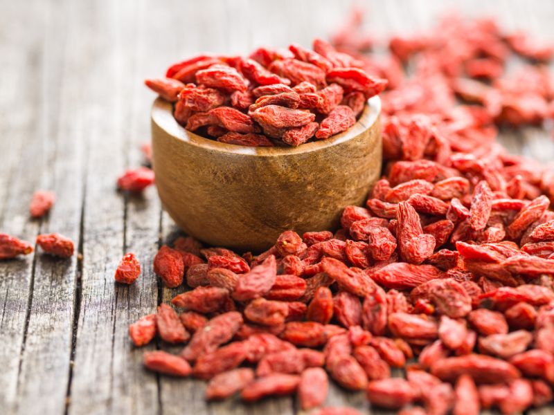 bio-goji-beeren-in-schale