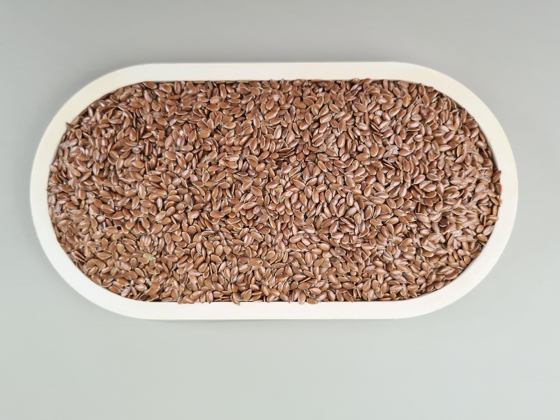 Bio Leinsamen braun Schale von oben