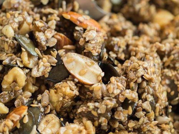 Selbstgemachtes Granola