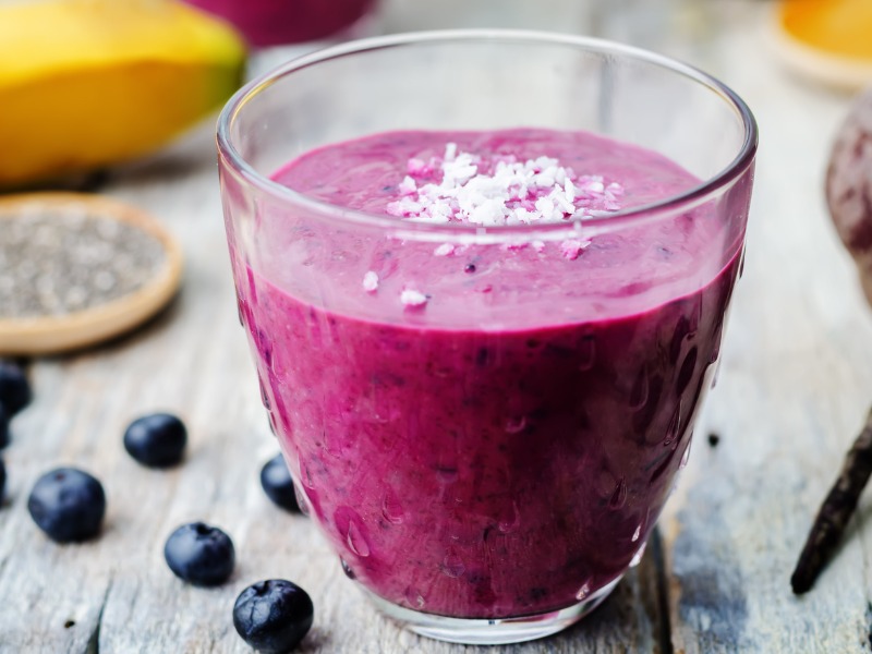 Smoothie mit Heidelbeeren und Kokosöl