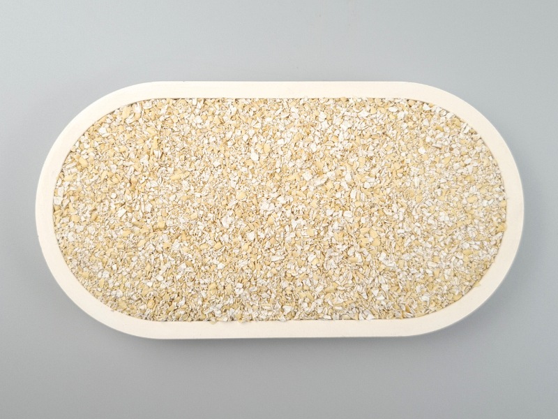 Bio Haferkleie in der Schale von oben