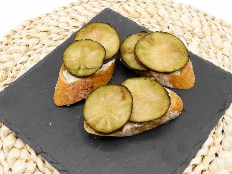 Yacon Wurzel auf Brot