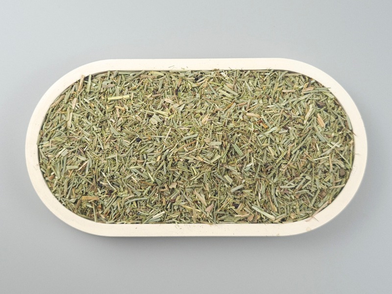 Schachtelhalmkraut in einer Schale von oben
