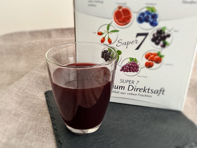 Super 7 Saft im Glas mit Saftbox