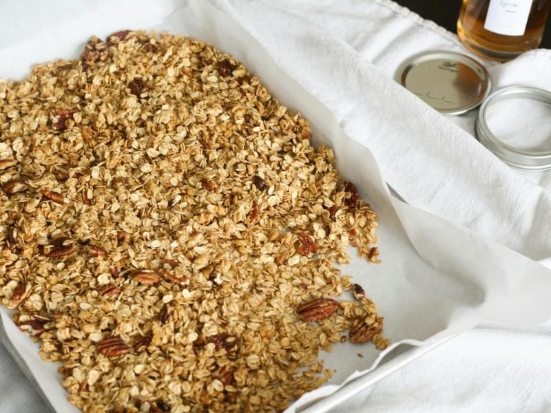 Granola mit Kokosöl kaltgepresst