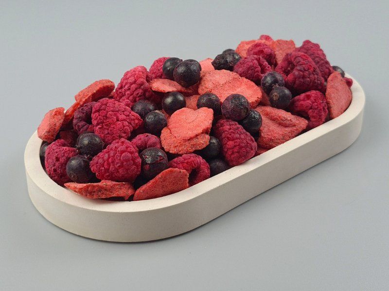 Vitalbeeren Crunch, Mix aus gefriergetrockneten Himbeeren, Erdbeeren & schwarzen Johannisbeeren