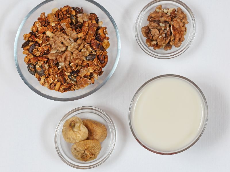 feigen-getrocknet-mit-muesli