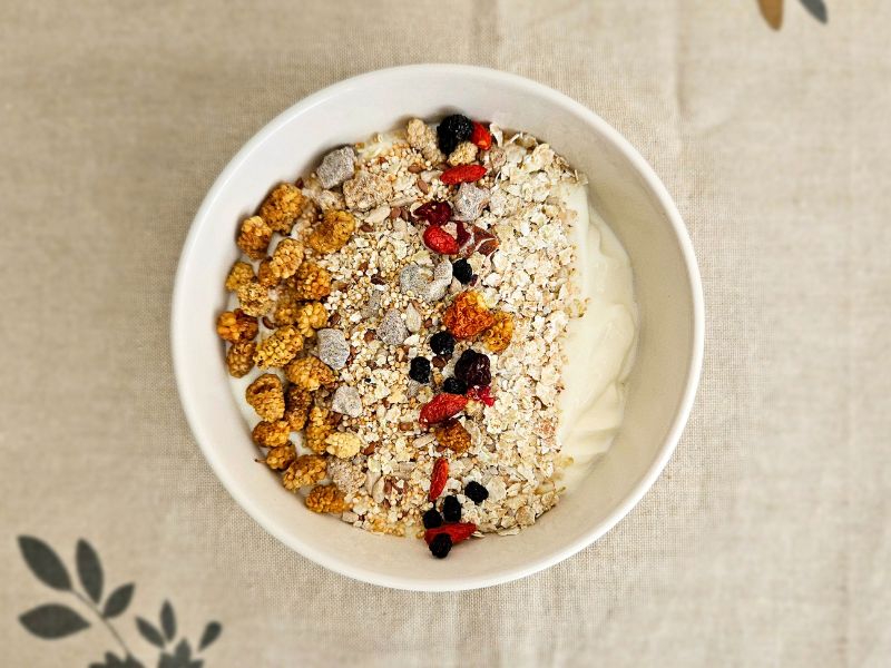 Bío Maulbeeren hell - in der Müslischale als Topping