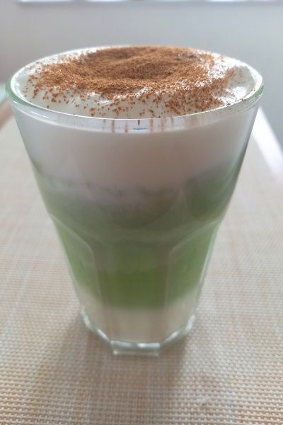 Matcha Latte mit Bio Matcha Pulver