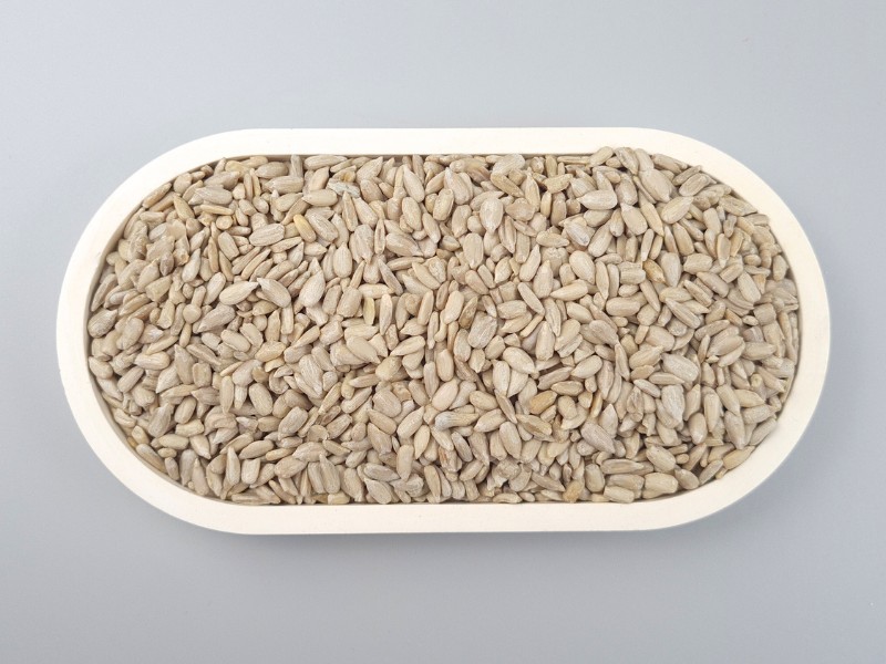 Sonnenblumenkerne bio in der Schale von oben