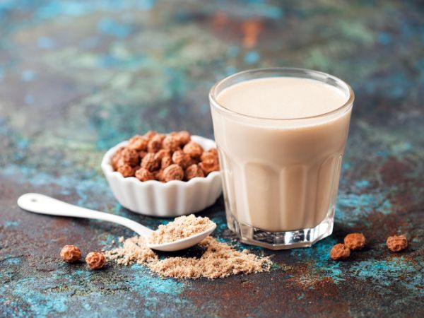 Erdmandelmilch selbst gemacht aus Erdmandelmehl