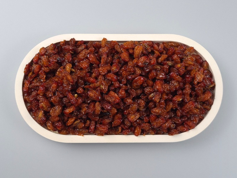 Sanddornbeeren getrocknet in einer Schale von oben
