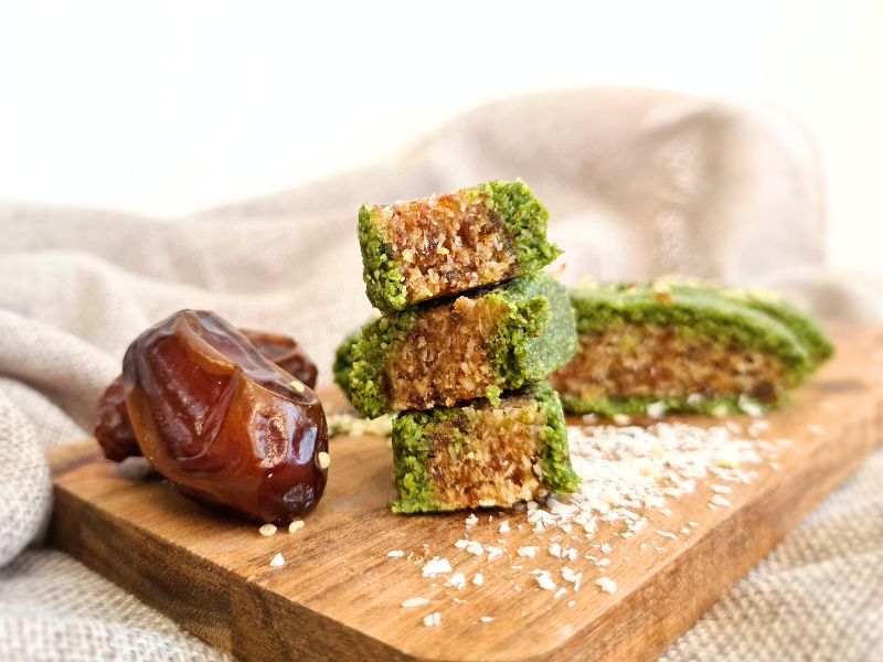spinatpulver-marzipan-schnitte
