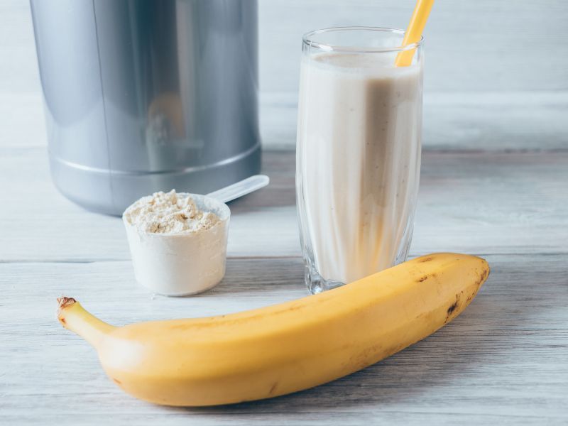 reisproteinpulver-mit-bananensmoothie